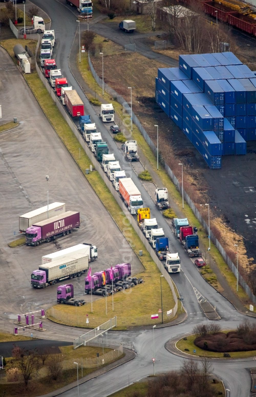 Herne from above - Container Terminal in the port of the inland port of CTH Container Terminal Herne GmbH Am Westhafen in Herne in the state North Rhine-Westphalia