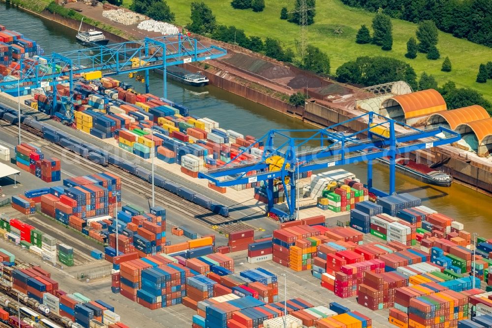 Duisburg from the bird's eye view: Container Terminal in the port of the inland port of DIT Duisburg Intermodal Terminal GmbH on Gaterweg in Duisburg in the state North Rhine-Westphalia