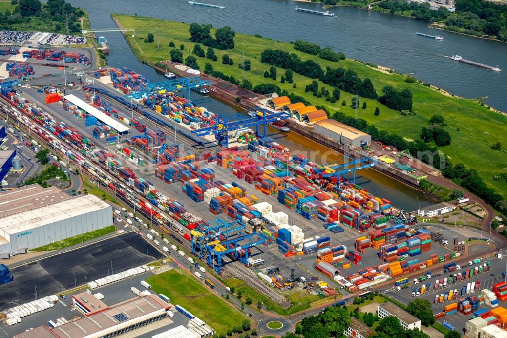 Aerial image Duisburg - Container Terminal in the port of the inland port of DIT Duisburg Intermodal Terminal GmbH on Gaterweg in Duisburg in the state North Rhine-Westphalia