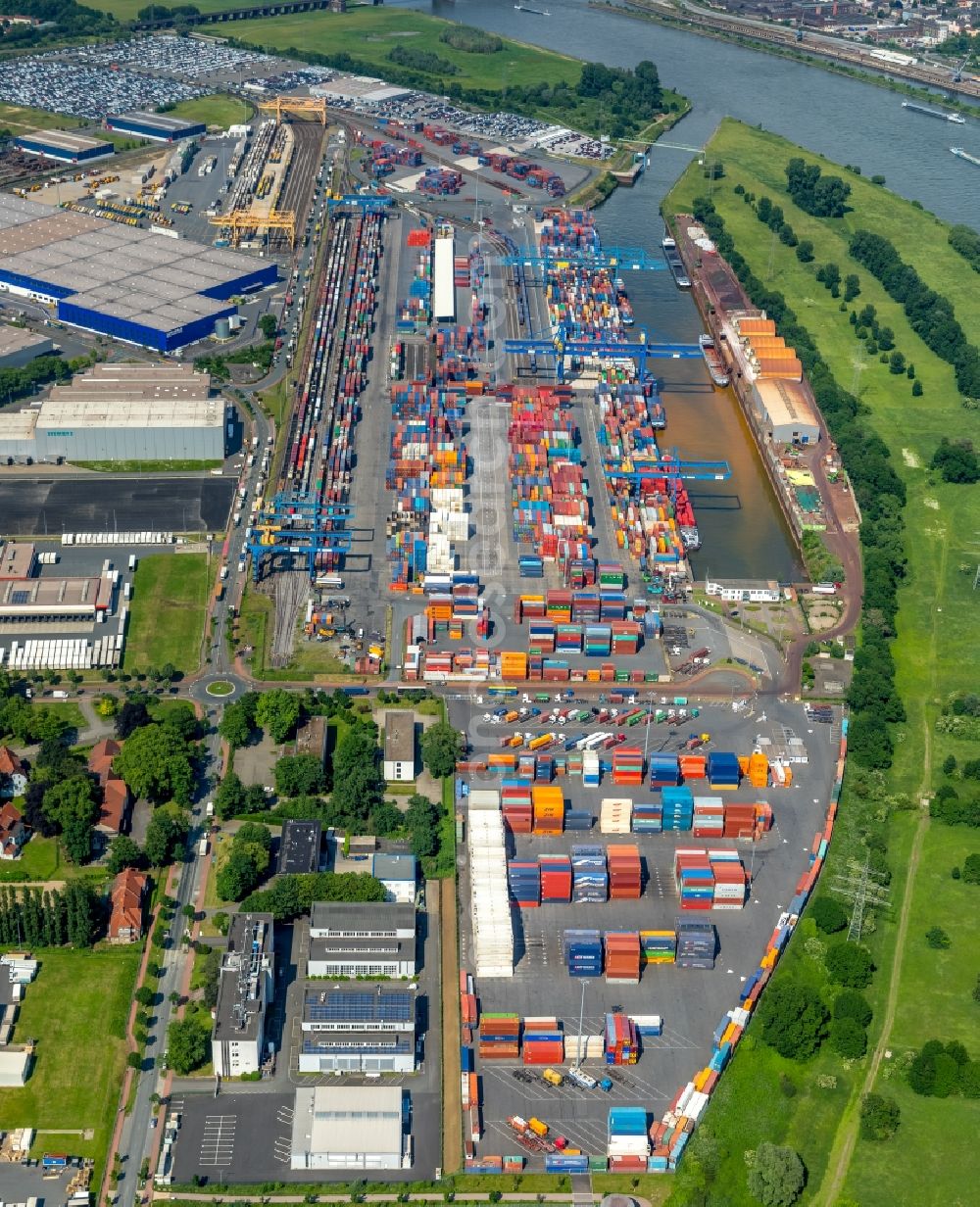 Aerial image Duisburg - Container Terminal in the port of the inland port of DIT Duisburg Intermodal Terminal GmbH on Gaterweg in Duisburg in the state North Rhine-Westphalia