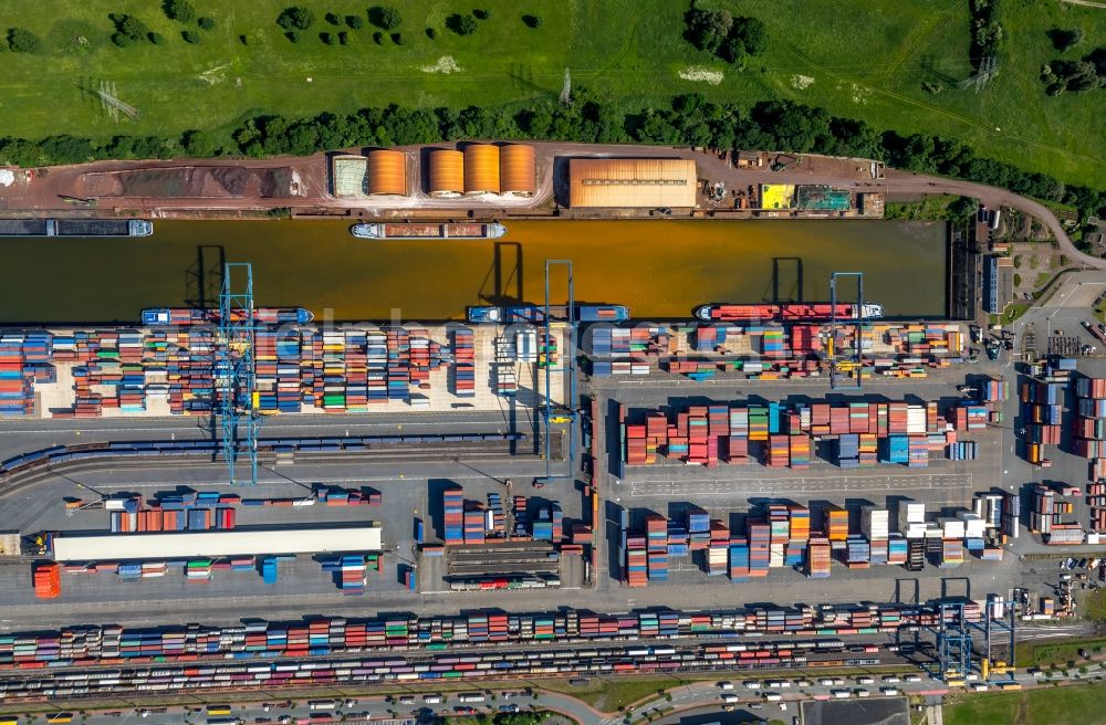 Aerial photograph Duisburg - Container Terminal in the port of the inland port of DIT Duisburg Intermodal Terminal GmbH on Gaterweg in Duisburg in the state North Rhine-Westphalia