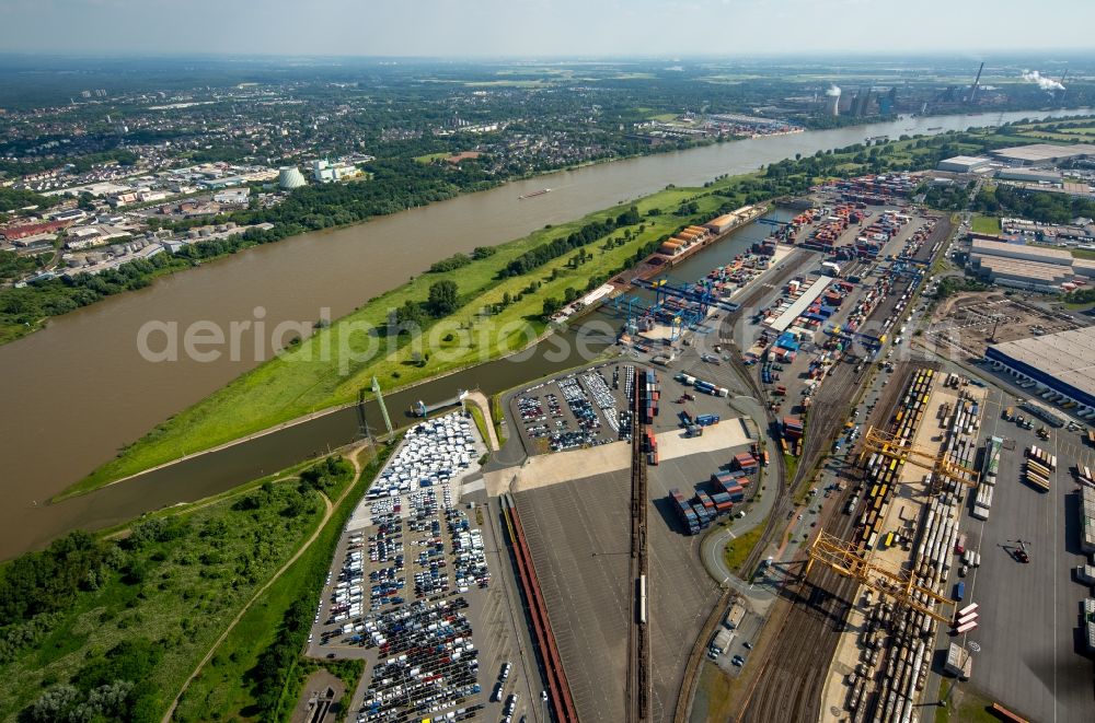 Duisburg from the bird's eye view: Container Terminal in the port of the inland port of DIT Duisburg Intermodal Terminal GmbH on Gaterweg in Duisburg in the state North Rhine-Westphalia