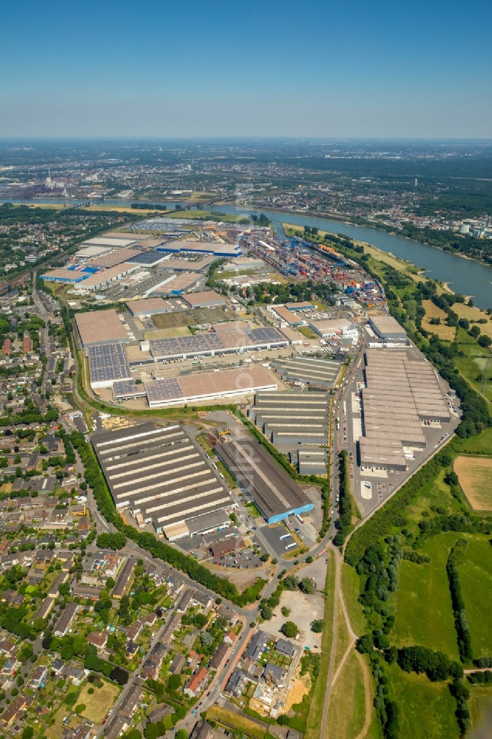 Aerial photograph Duisburg - Container Terminal in the port of the inland port Duisburg Intermodal Terminal (DIT) in Duisburg in the state North Rhine-Westphalia