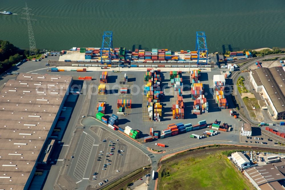 Aerial photograph Duisburg - Container Terminal in the port of the inland port Logport II in Duisburg in the state North Rhine-Westphalia