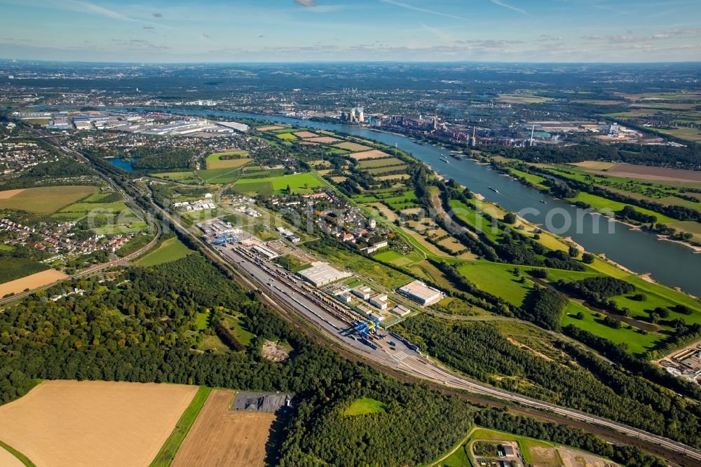 Duisburg from the bird's eye view: Container Terminal in the port of the inland port Logport III in Duisburg in the state North Rhine-Westphalia