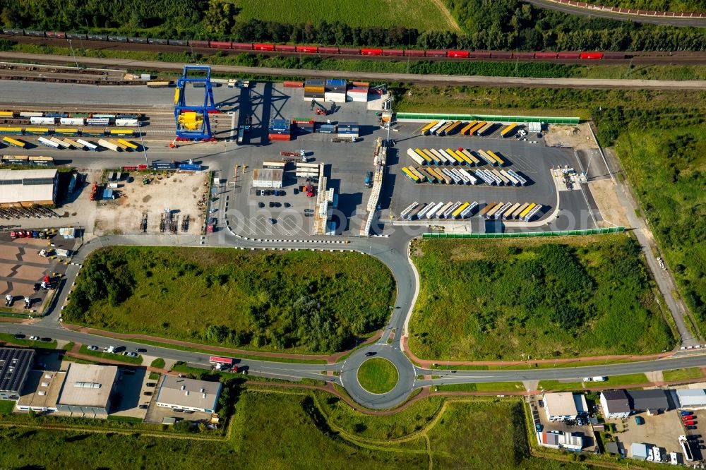 Duisburg from the bird's eye view: Container Terminal in the port of the inland port Logport III in Duisburg in the state North Rhine-Westphalia