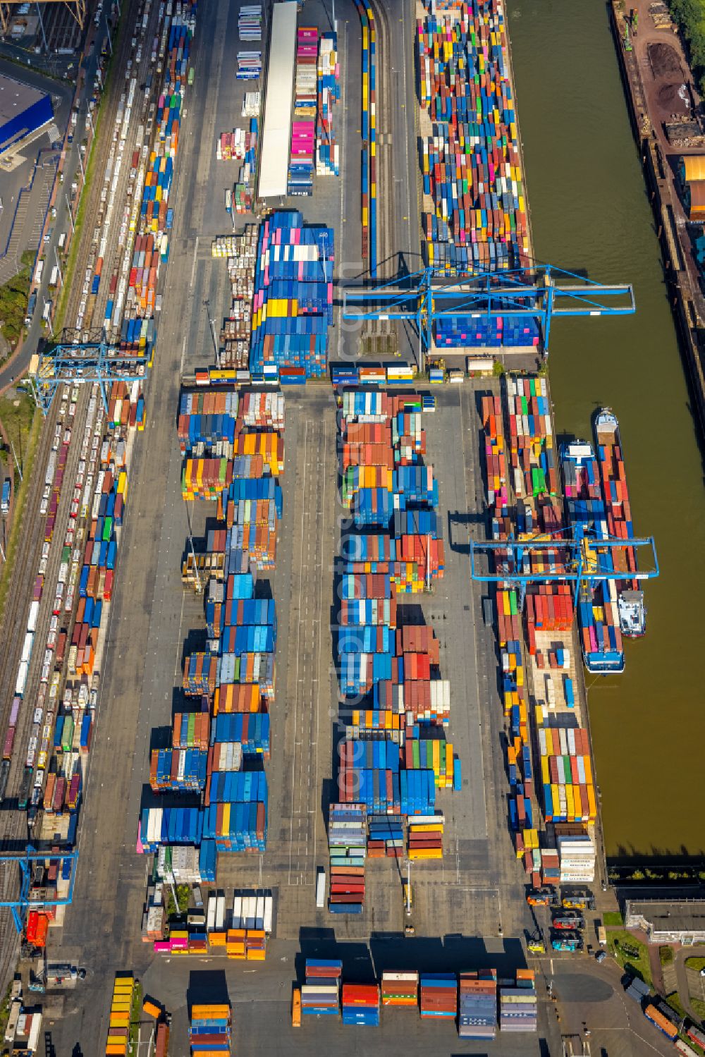 Duisburg from above - of the container terminal in the container port of the inland port of DIT Duisburg Intermodal Terminal GmbH on Gaterweg in the district of Friemersheim in Duisburg in the state North Rhine-Westphalia, Germany