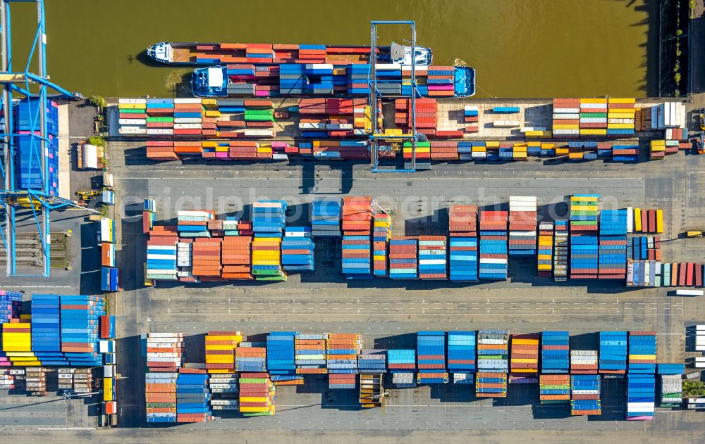 Duisburg from the bird's eye view: of the container terminal in the container port of the inland port of DIT Duisburg Intermodal Terminal GmbH on Gaterweg in the district of Friemersheim in Duisburg in the state North Rhine-Westphalia, Germany