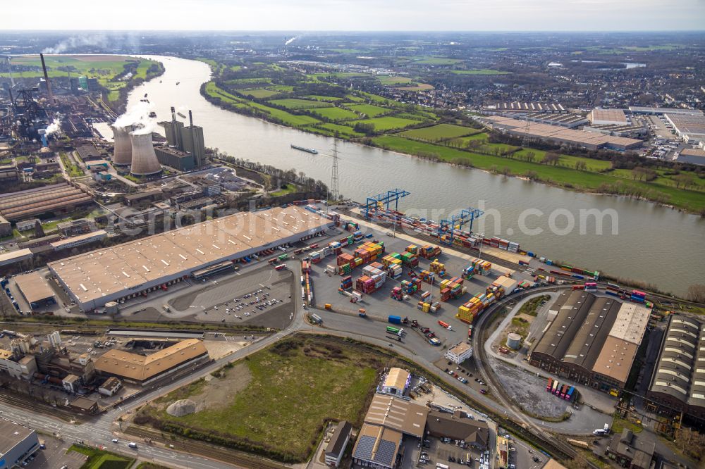 Duisburg from above - Container Terminal in the port of the inland port Rhein-Ruhr Terminal Gesellschaft fuer Container- und Gueterumschlag mbH on Richard-Seiffert-Strasse in Duisburg in the state North Rhine-Westphalia