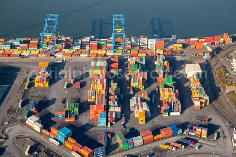 Aerial image Duisburg - Container Terminal in the port of the inland port Rhein-Ruhr Terminal Gesellschaft fuer Container- und Gueterumschlag mbH Richard-Seiffert-Strasse in the district Wanheim - Angerhausen in Duisburg in the state North Rhine-Westphalia