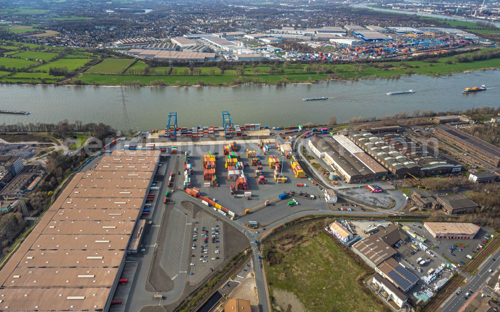 Duisburg from above - Container Terminal in the port of the inland port Rhein-Ruhr Terminal Gesellschaft fuer Container- und Gueterumschlag mbH Richard-Seiffert-Strasse in the district Wanheim - Angerhausen in Duisburg in the state North Rhine-Westphalia