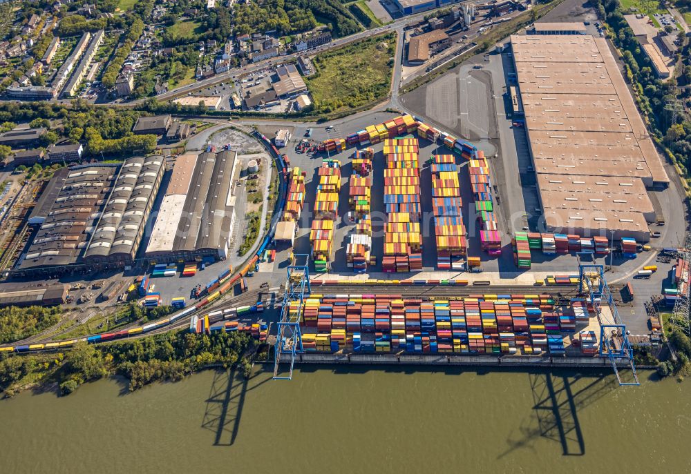 Aerial photograph Duisburg - container Terminal in the port of the inland port Rhein-Ruhr Terminal of the Gesellschaft fuer Container- und Gueterumschlag mbH on Richard-Seiffert-Strasse in the district Duisburg Sued in Duisburg in the state North Rhine-Westphalia, Germany