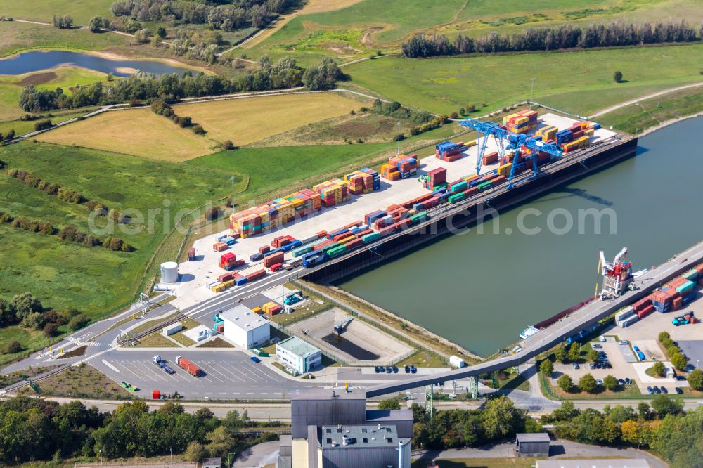 Aerial image Voerde (Niederrhein) - Container Terminal in the port of the inland port on Wesel-Datteln-Kanal in the district Spellen in Voerde (Niederrhein) in the state North Rhine-Westphalia