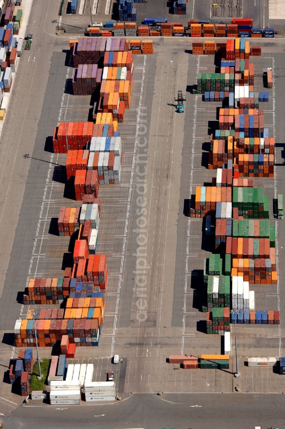 Duisburg from the bird's eye view: View of a container terminal in Duisburg in the state North Rhine-Westphalia