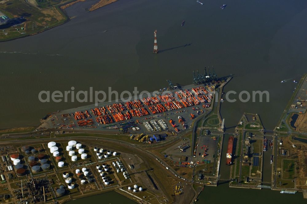 Antwerpen from the bird's eye view: Container terminals in the seaport on Kanaaldock B2 Oostkai in Antwerp, Belgium