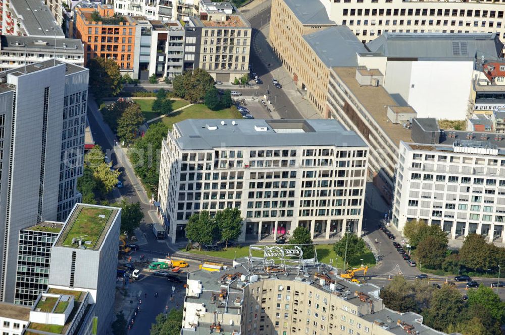 Berlin Mitte from above - Stadtansicht auf das Cosmo Hotel Berlin. Das Hotel liegt im Herzen Berlins und bietet Luxus und persönlichen Service für jeden Gast. Viele Sehenswürdigkeiten sind zu Fuß zu erreichen. The Cosmo Hotel is located in the centre of Berlin and offers luxury and personally services for every Hotel guest. Many sights can be reached by a walk.