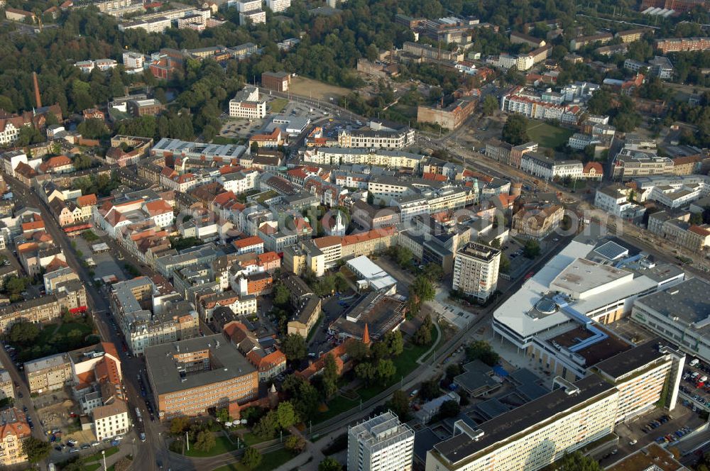 Aerial photograph COTTBUS - Blick auf Cottbus Stadtkern entlang der Stadtpromenade. Cottbus ist eine Stadt im Osten Deutschlands. Sie ist nach der Landeshauptstadt Potsdam die zweitgrößte Stadt Brandenburgs. Neben Brandenburg an der Havel, Frankfurt (Oder) und Potsdam ist Cottbus eines der vier Oberzentren des Bundeslandes Brandenburg und hat den Status einer kreisfreien Stadt. Kontakt: Stadtverwaltung Cottbus, Postfach 10 12 35, 03012 Cottbus, e-mail: info@cottbus.de, Tel. +49 (0)355 6120, Neumarkt 5, 03046 Cottbus