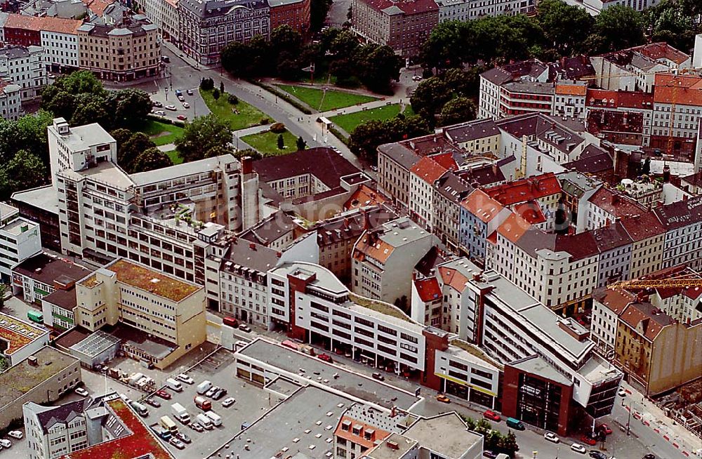 Berlin / Kreuzberg from above - Cottbusser Tor Kreuzberg Übersicht 25.06.95