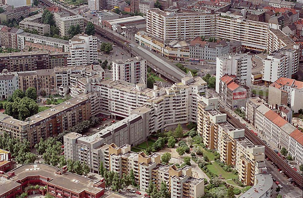 Berlin / Kreuzberg from above - Cottbusser Tor Kreuzberg Übersicht 25.06.95