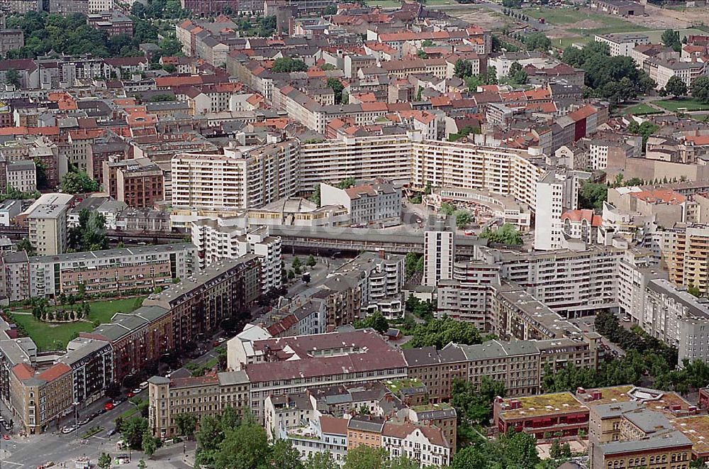 Berlin / Kreuzberg from the bird's eye view: Cottbusser Tor Kreuzberg Übersicht 25.06.95