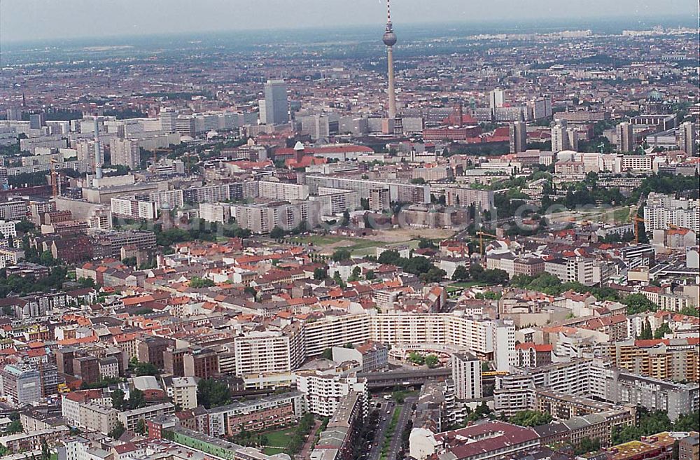 Aerial image Berlin / Kreuzberg - Cottbusser Tor Kreuzberg Übersicht 25.06.95