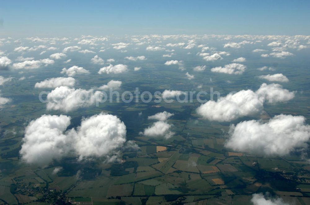 Rhade from above - Kleine Cumulus-Wolken über dem niedersächsischen Landkreis Rotenburg (Wümme).