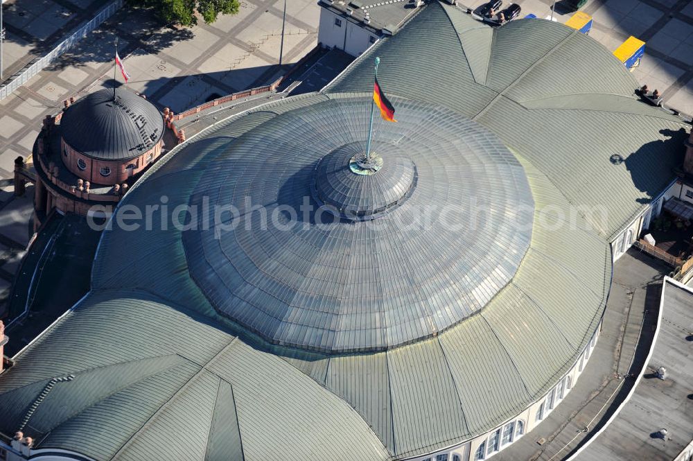 Frankfurt am Main from above - Blick auf das Dach der Festhalle Frankfurt/Main am Messegelände. Die Mehrzweckhalle wurde von 1907 bis 1908 erbaut. View of the Frankfurt Festhalle. The multi-purpose hall was built from 1907 to 1908 and is located at the Frankfurt Exhibition Centre.