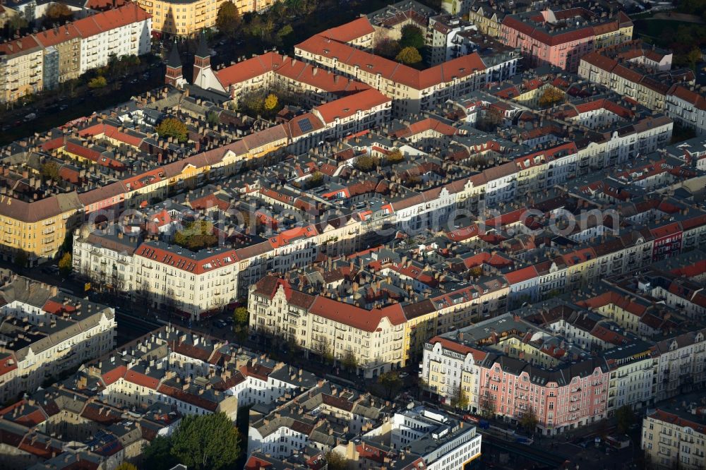 Berlin Prenzlauer Berg from the bird's eye view: Roof landscape of the old building - residential areas along the road Bornholm - Wisbyer street corner Schönhauser Allee in the Prenzlauer Berg district of Berlin