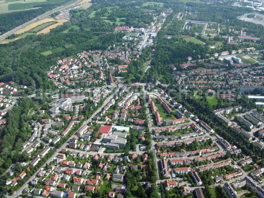 Aerial photograph Dachau - Blick auf das Stadtzentrum von Dachau (im Hintergrund die KZ-Gedenkstätte)