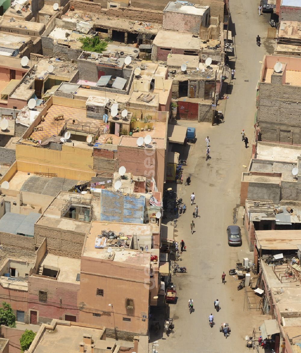 Aerial photograph Marrakesh - Roof garden landscape in the residential area of a multi-family house settlement on the in the district Medina in Marrakesh in Marrakesh-Safi, Morocco