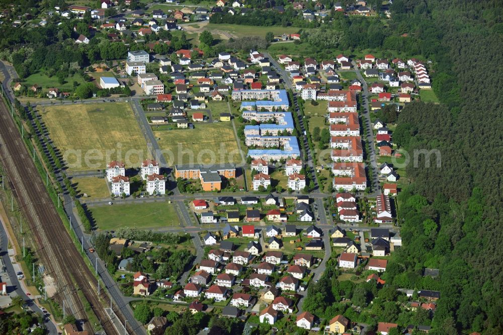 Michendorf from above - Roof garden landscape in the residential area of a multi-family house settlement on the Bahnstrasse - Hasenweg - Igelweg in Michendorf in the state Brandenburg