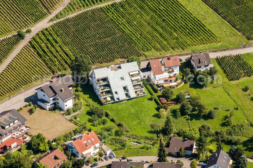 Aerial image Varnhalt - Roof garden landscape in the residential area of a multi-family house settlement on the Umweger Str. in Varnhalt in the state Baden-Wurttemberg, Germany