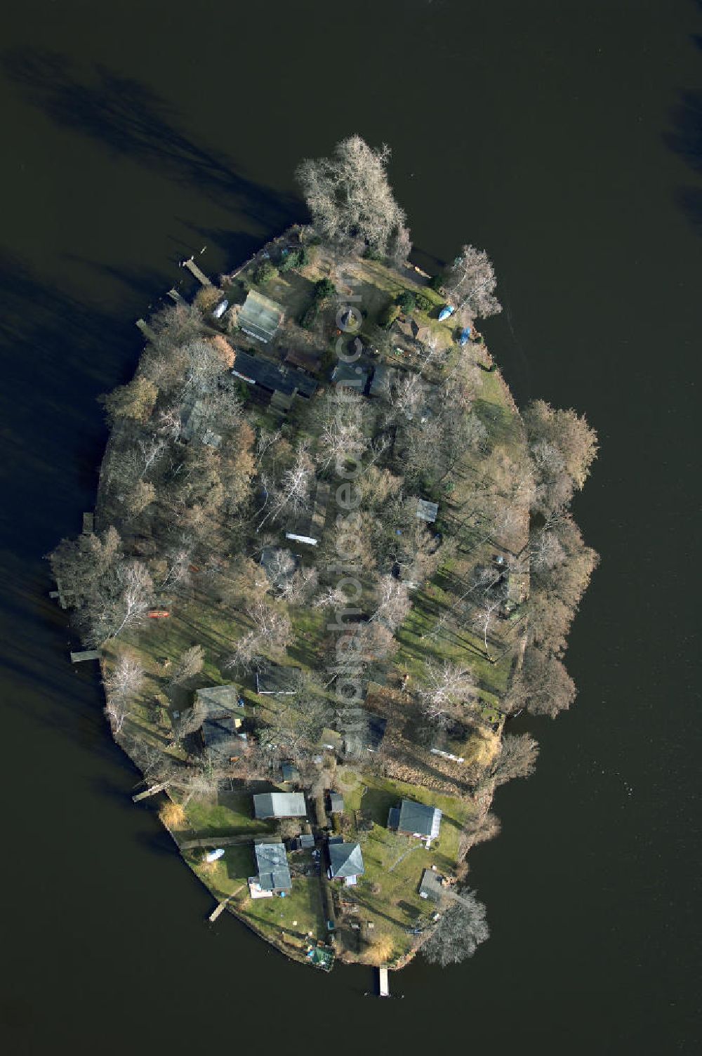 Aerial image Berlin - Blick auf die Dahmeinsel an der Grünauer Strasse / Rosenweg in Berlin-Köpenick