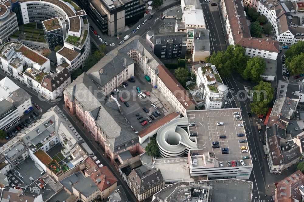 Aerial image Mainz - Dalberger Hof in the historic city centre of Mainz in the state of Rhineland-Palatinate. The former mansion of the lords of Dalberg stems from the early 18th century and is a square building with a courtyard, surrounded by other business and residential buildings of the historic city centre of Mainz