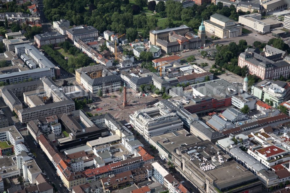 Aerial photograph Darmstadt - Darmstadt, Luis square, city center of Darmstadt, named after Grand Duchess Luise Henriette Caroline of Hesse-Darmstadt, the wife of Ludwig I of Hesse-Darmstadt. with the Ludwigsmonument, behind the regional council in the college building