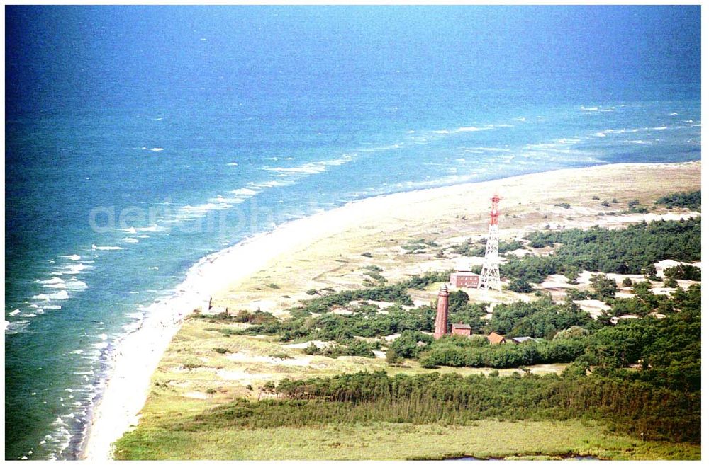 Aerial image Darßer Ort - 15.08.2004, Darsser Leuchturm in Mecklenburg-Vorpommern, Den Leuchtturm Darsser Ort können Sie ersteigen und bekommen dann aus 35 m Höhe einen einmaligen Rundumblick auf den Weststrand, den Darsser Ort und den Darßwald.