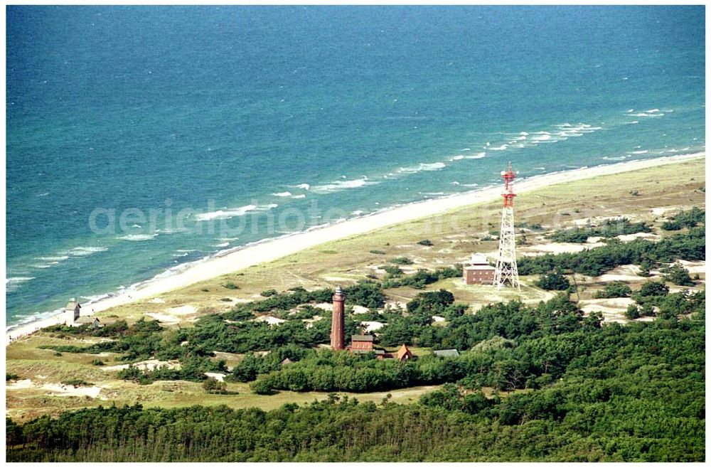 Aerial photograph Darßer Ort - 15.08.2004, Darsser Leuchturm in Mecklenburg-Vorpommern, Den Leuchtturm Darsser Ort können Sie ersteigen und bekommen dann aus 35 m Höhe einen einmaligen Rundumblick auf den Weststrand, den Darsser Ort und den Darßwald.