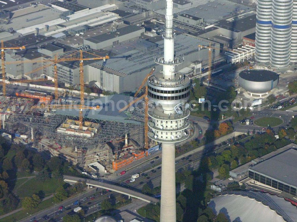 München / Bayern from above - Blick auf die Erweiterungsbaustelle des Auslieferungs- und Eventcenter BMW Welt der BMW AG am Georg-Brauchle-Ring nahe dem Olympia Park in München