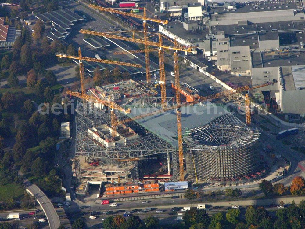 Aerial photograph München / Bayern - Blick auf die Erweiterungsbaustelle des Auslieferungs- und Eventcenter BMW Welt der BMW AG am Georg-Brauchle-Ring nahe dem Olympia Park in München