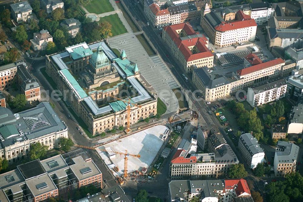 Aerial image Leipzig / Sachsen - Das Bundesverwaltungsgericht, das 1953 in Berlin errichtet wurde und heute seinen Sitz im Gebäude des ehemaligen Reichsgerichts in Leipzig hat. Adresse Bundesverwaltungsgericht Simsonplatz 1, 04107 Leipzig, Zentrale: (0341) 2007 - 0, Fax: (0341) 2007 - 1000