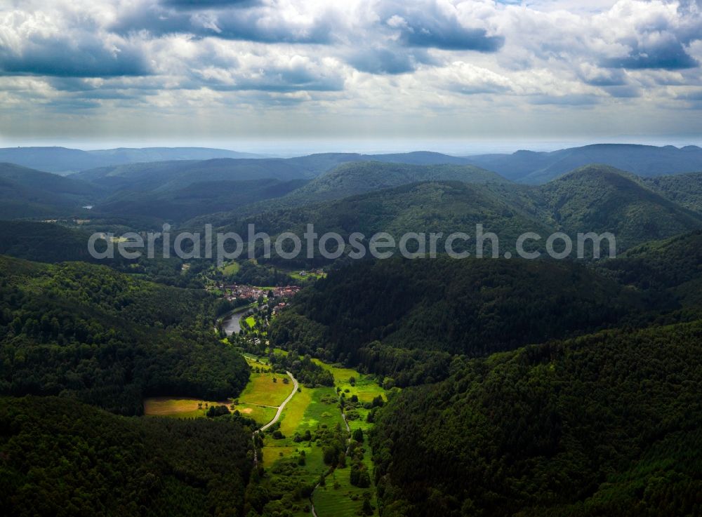 Aerial photograph Dahn - The Dahn Rockland in the county of Südwestpfalz in the state of Rhineland-Palatinate. County capital is the city of Dahn. The region belongs to the Southern Palatinate Forest, characterised by hills, woods and the name-giving rocks. It is a favoured tourist site because of its various ruins, castles and rock climbing facilities