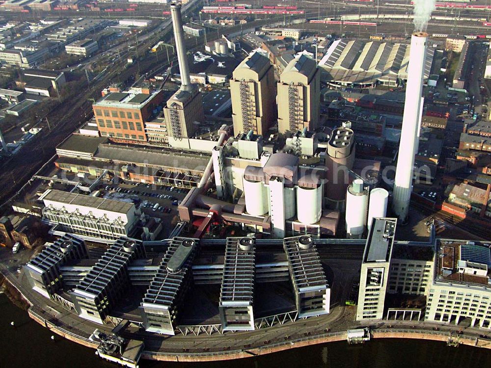 Frankfurt Main / Hessen from the bird's eye view: : Blick auf das Elektrizitätswerk am Westhafen in Frankfurt/ Main.