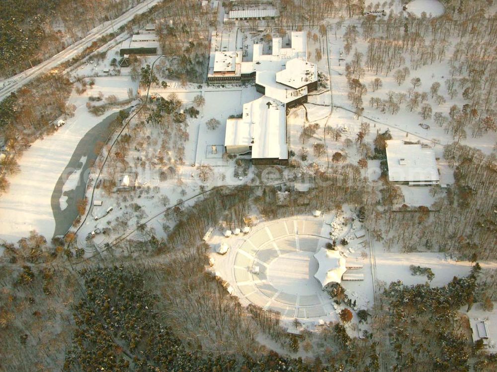 Aerial photograph Berlin-Wuhlheide - ; Blick auf das verschneite FEZ und der Freilichtbühne in der Wuhlheide in Berlin - Köpenick.