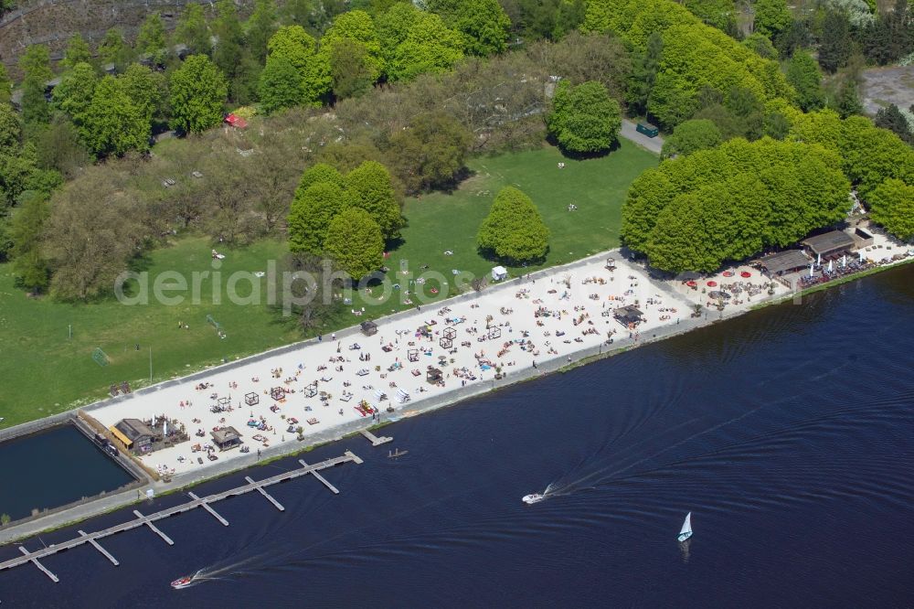 Aerial image Essen - The open air bath Baldeney at lake Baldeney in Essen in the state of North Rhine-Westphalia. The lido lies directly at the water reservoir of the river Ruhr in the South of the city and is renowned as a water sports and recreational area. The bath is in use since the 1930s and is today run as the Seaside Beach