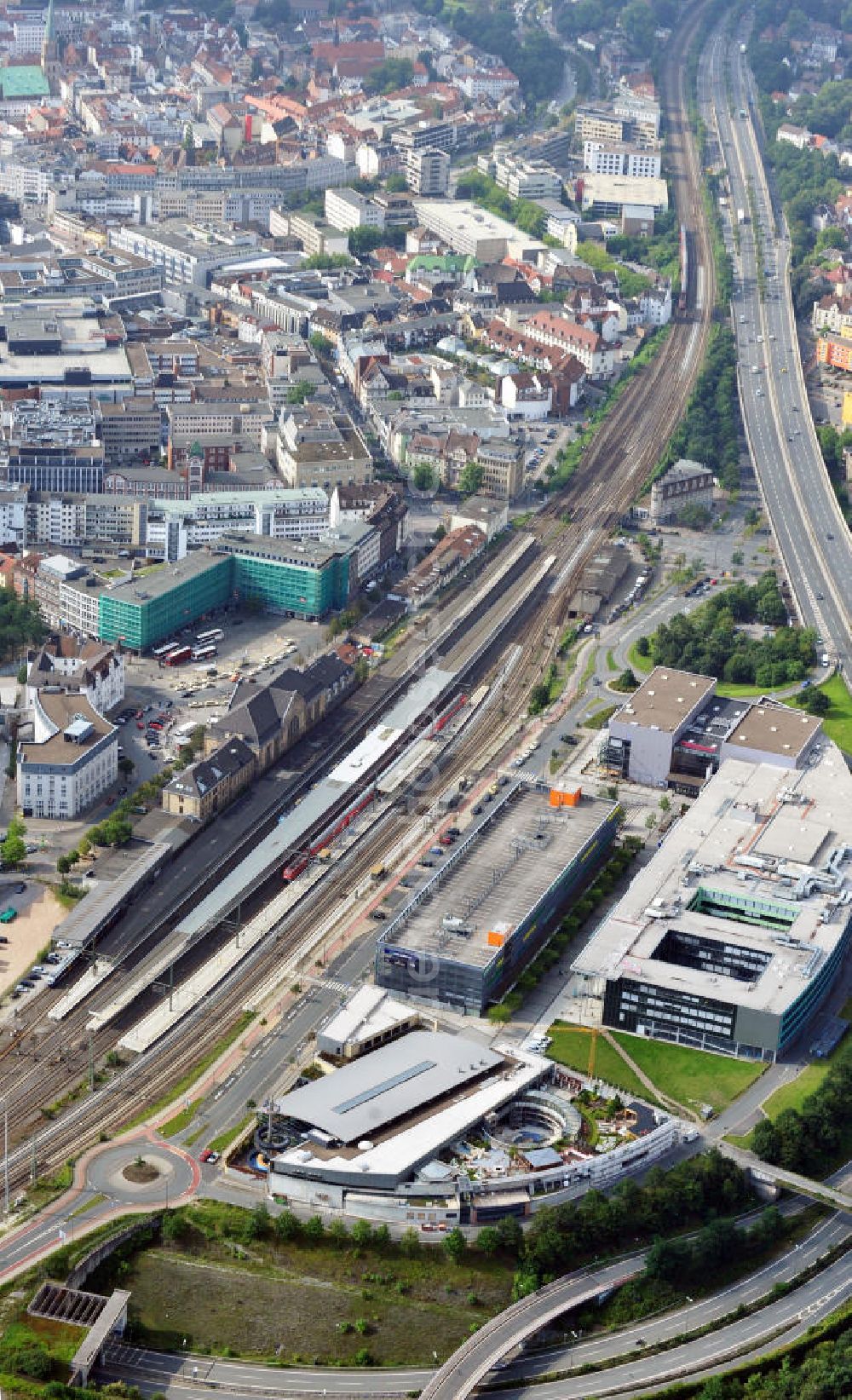 Bielefeld from the bird's eye view: View of the new station area in Bielefeld, a leisure and service center at the Central Station. It contains a cinema complex , a restaurant building and the swimming and leisure pool Ishara. In 1999, the site was opened