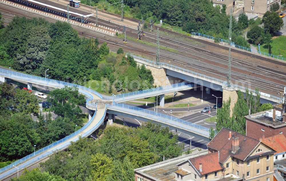 Aerial photograph Gotha - View of the pedestrian viaduct Gothaa, which crosses the Ohrfrufer Street and South Street