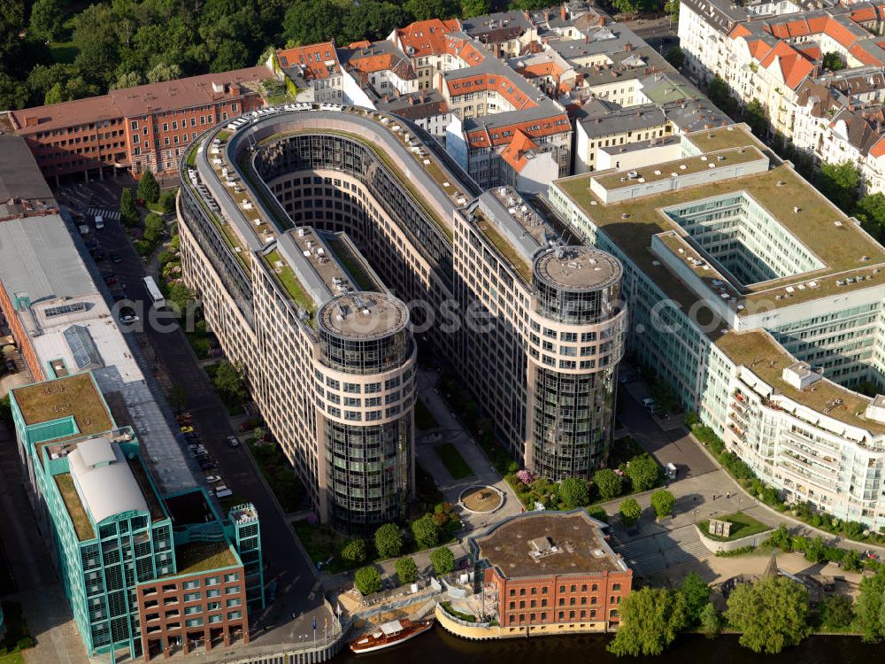 Berlin from the bird's eye view: View of the building of the Ministry of the Interior on the Spree river in Berlin-Moabit. So far, the ministry is still located at three sites. By the year 2014, a new building, which would replace the current building in Berlin, will be built