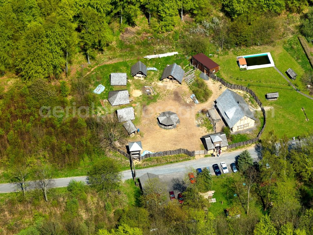 Sünna from above - The Celtic Village on the Öchsenberg is a regional tourism development project, begun in 2003. It is intended to illustrate the life of the Celts around 600 BC. Starting in 2004 came with a gatehouse tower and stockade, a storehouse and other dwellings. 2007 a trail was opened, linking the Celtic village and the surrounding villages