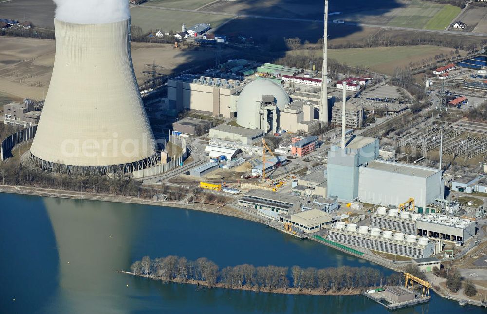 Aerial image Niederaichbach - Das Kernkraftwerk Isar an der Dammstraße in Niederaichbach am Fluss Isar. Der Betreiber der beiden Reaktoren ist die Firma E.ON Kernkraft. The nuclear power plant Isar at the Dammstrasse in Niederaichbach at the river Isar.