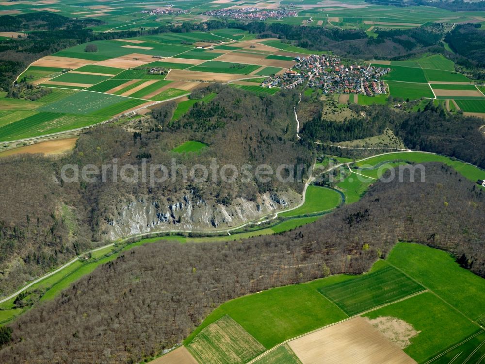 Blaustein from the bird's eye view: The Kleine Lautertal - small Lauter Valley - in the community of Blaustein in the state of Baden-Württemberg. The river Lauter is a side arm of the river Blau. The valley is the second largest nature preserve area of the region. It is a favoured spot for canoeing and runs through Herrlingen, a part of the county of Blaustein